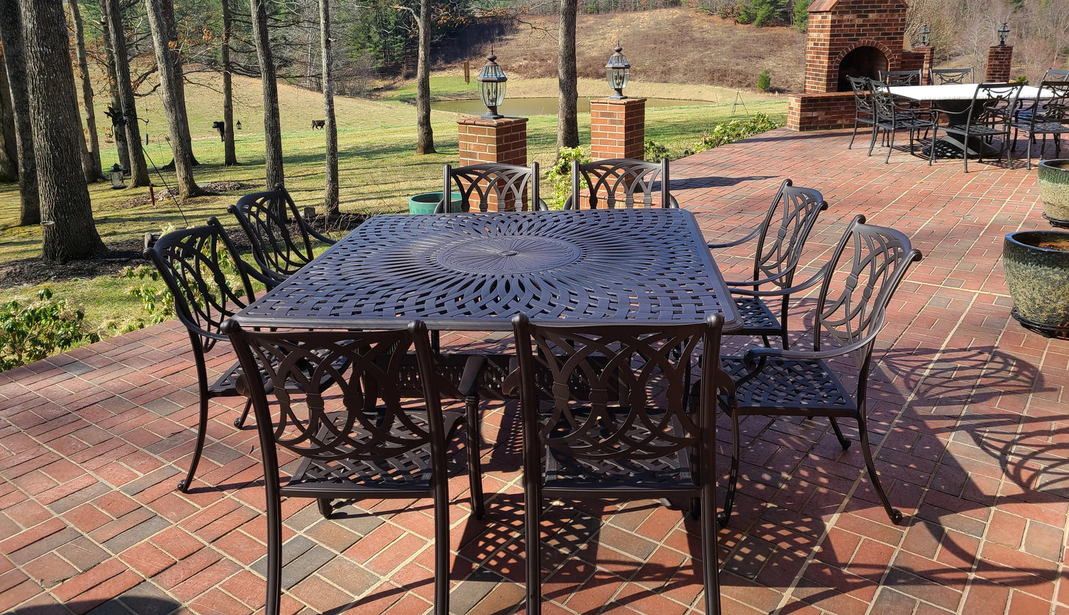 Timeless Elegance in the Square: Lighthouse Casual's Salem Collection in Lewisville, NC