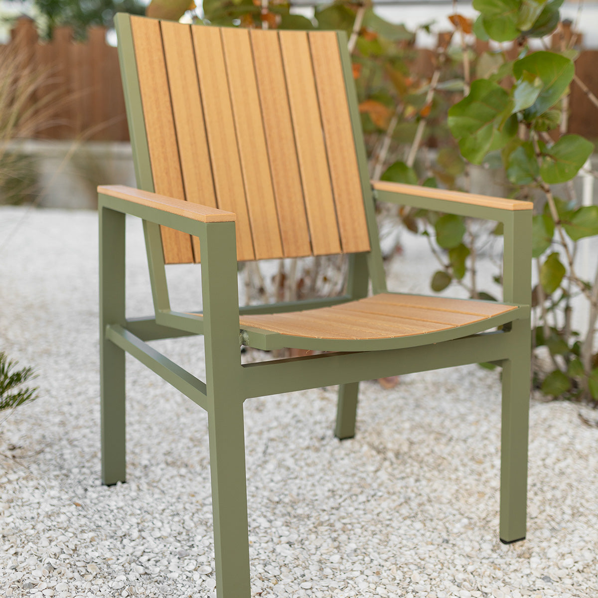 Berlin Gardens Vida Poly Dining Chair, lifestyle photo 3