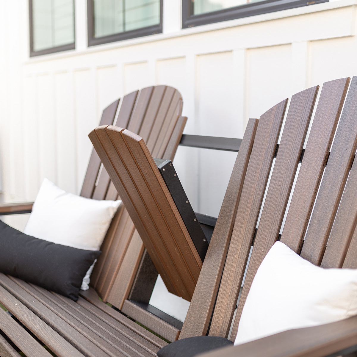 5′ Comfo Back Three Seat Glider with Console