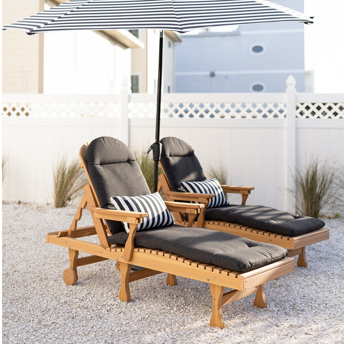 Berlin Gardens Comfo Back Chaise Lounge, lifestyle photo 3