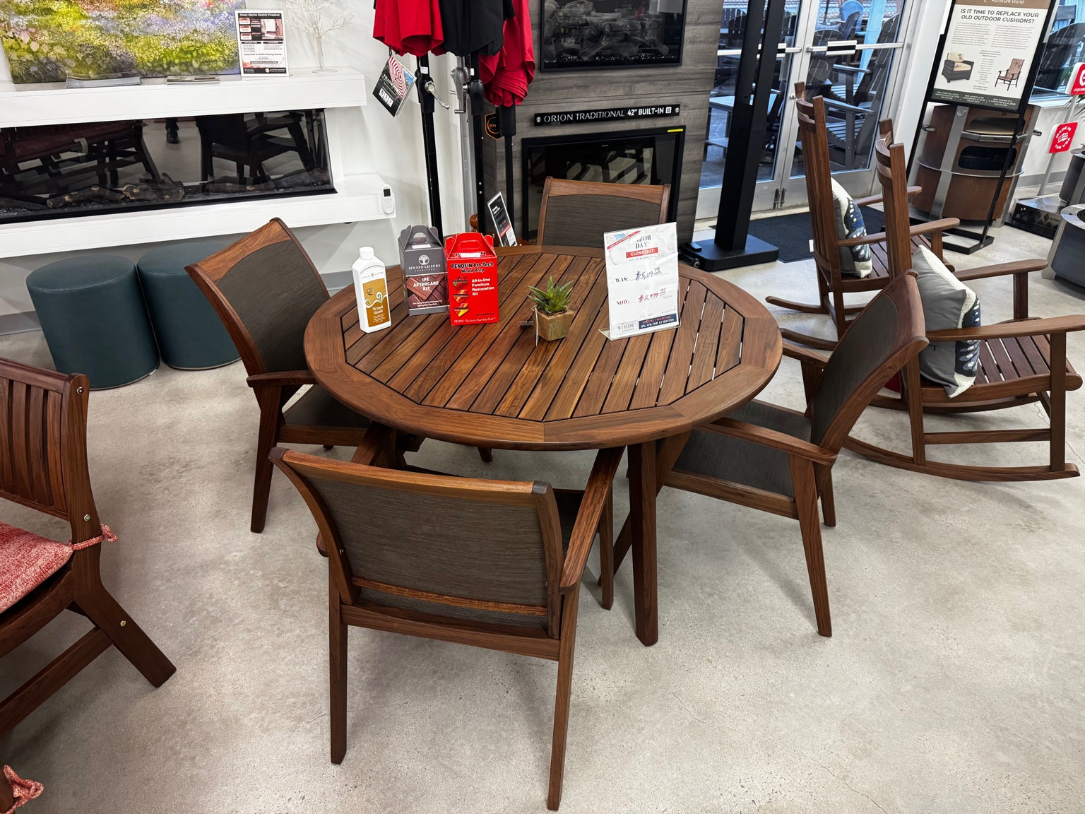 Jensen Outdoor Dining Set – Table & Chairs