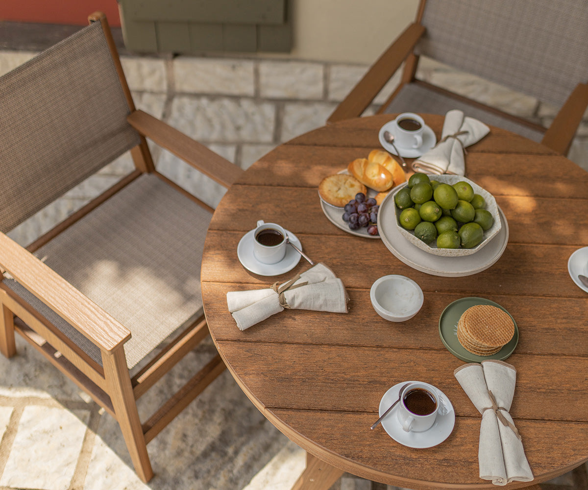 Berlin Gardens Harbor 38" Round Table, lifestyle photo 3