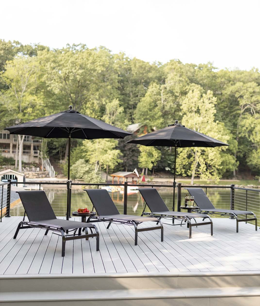 Berlin Gardens Murphy Chaise Side Table
