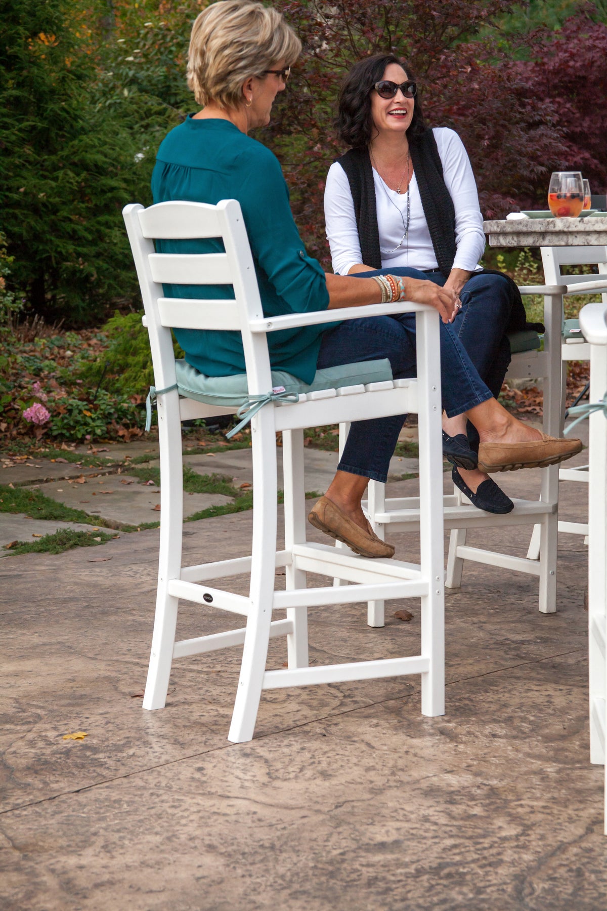 Product detail of the POLYWOOD La Casa Café Bar Arm Chair in White (3)