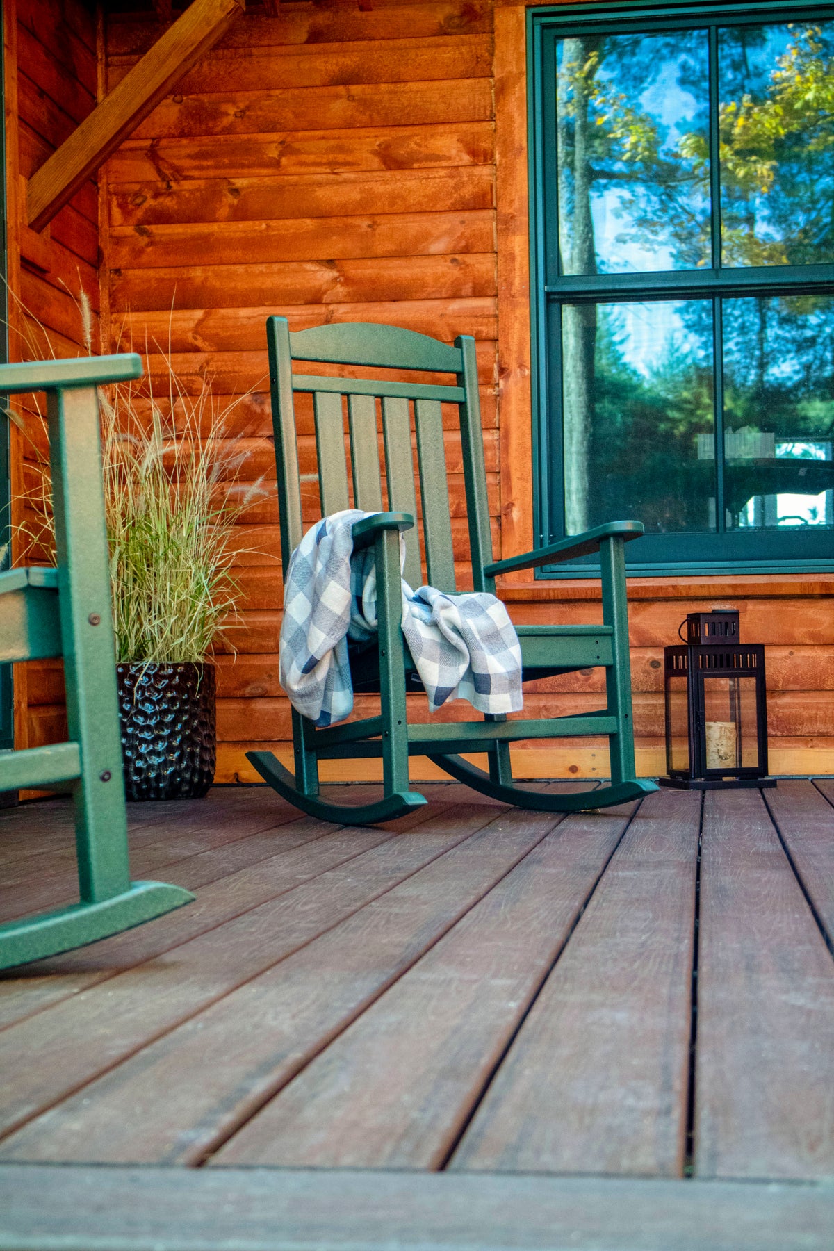 Product detail of the POLYWOOD Presidential Rocking Chair in Green