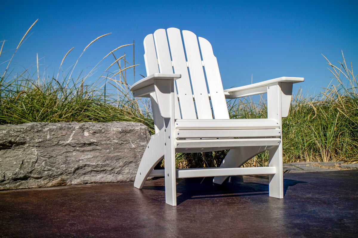 Product detail of the POLYWOOD Vineyard Curveback Adirondack Chair in White