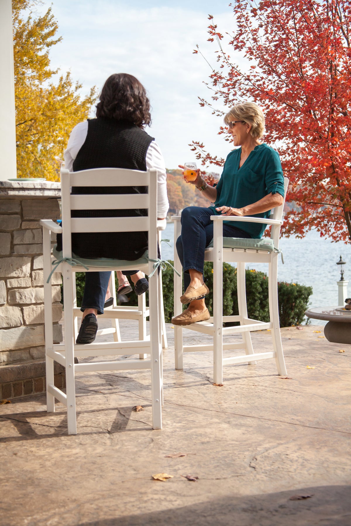 Feature close-up of the POLYWOOD La Casa Café Bar Arm Chair in White (3)