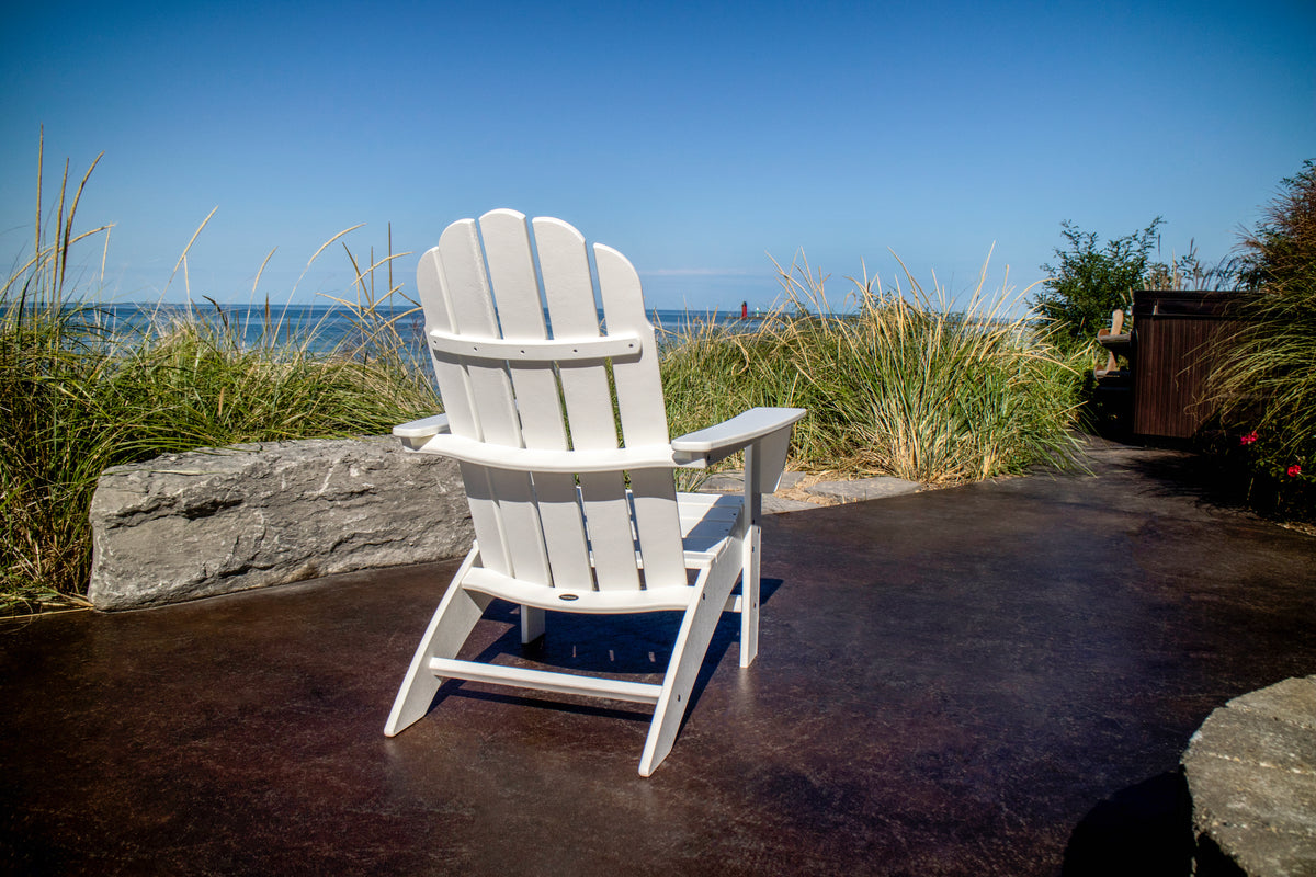 Product detail of the POLYWOOD Vineyard Curveback Adirondack Chair in White (2)