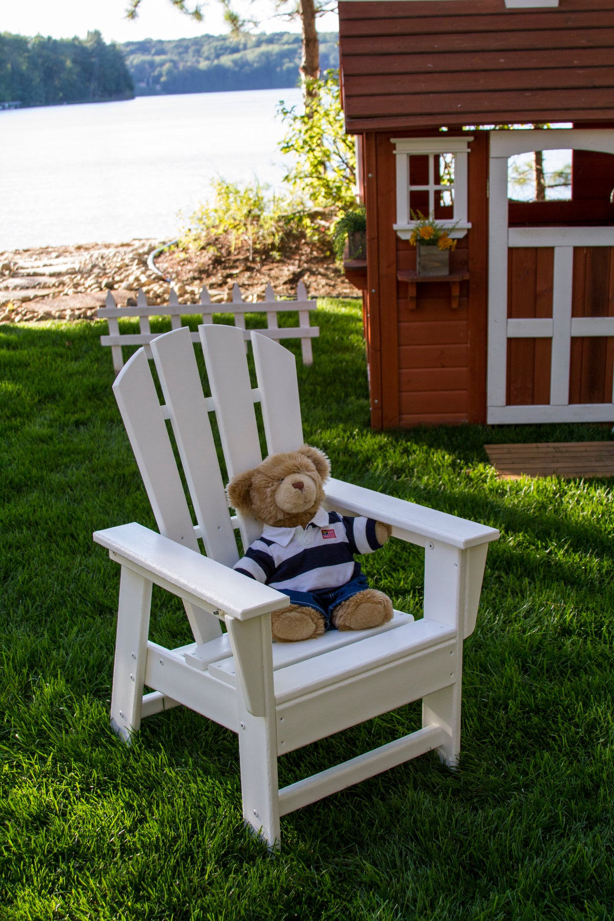 Feature close-up of the POLYWOOD Kids Adirondack Chair in White (4)