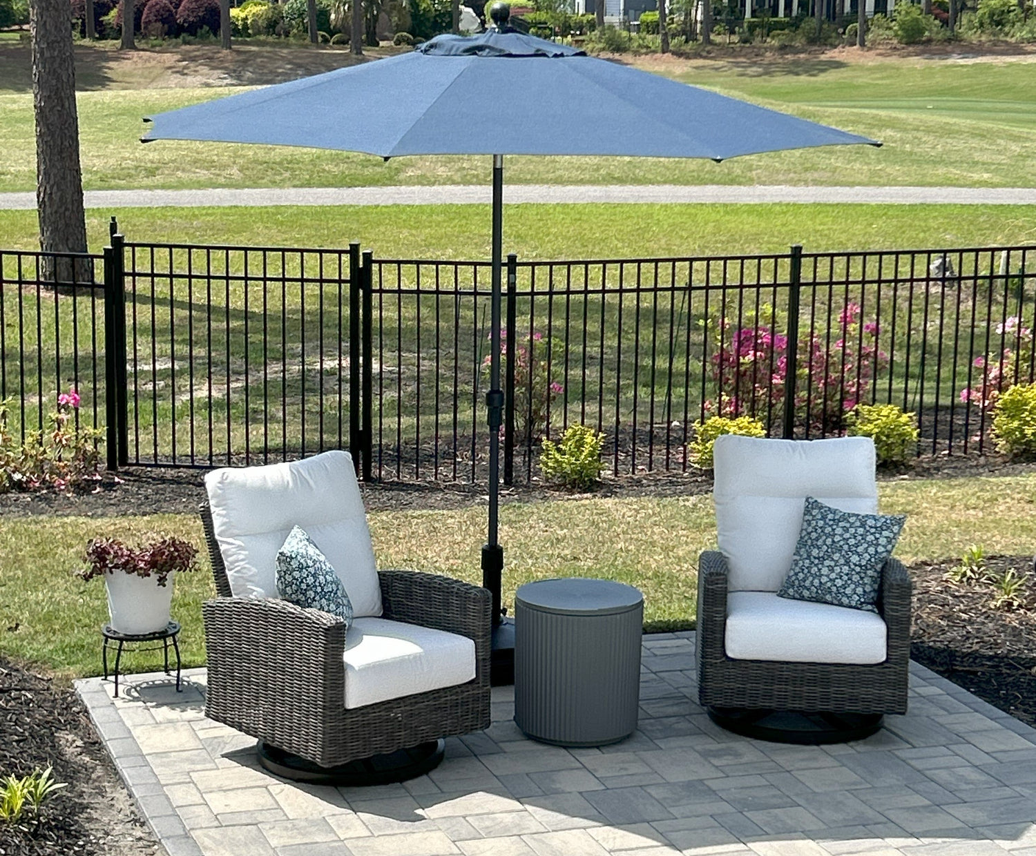 Creating a Stylish and Low-Maintenance Outdoor Oasis in Shallotte, NC