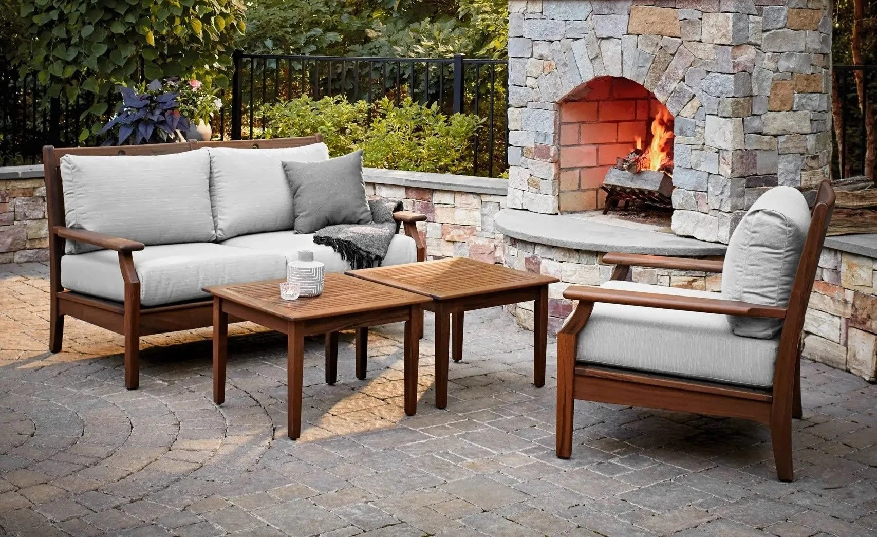 Exquisite Wood \u0026 Timber Outdoor Furniture: Teak, Ipe, Bamboo \u0026 More -  Casual Furniture World, image size:1707x1045