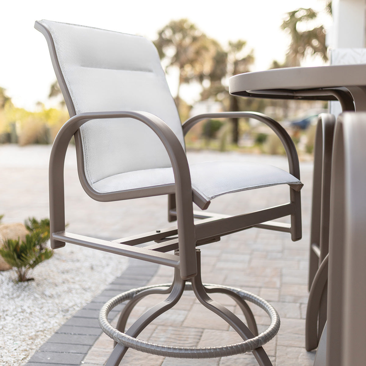 Berlin Gardens Murphy Sling Swivel Bar Chair, lifestyle photo 2