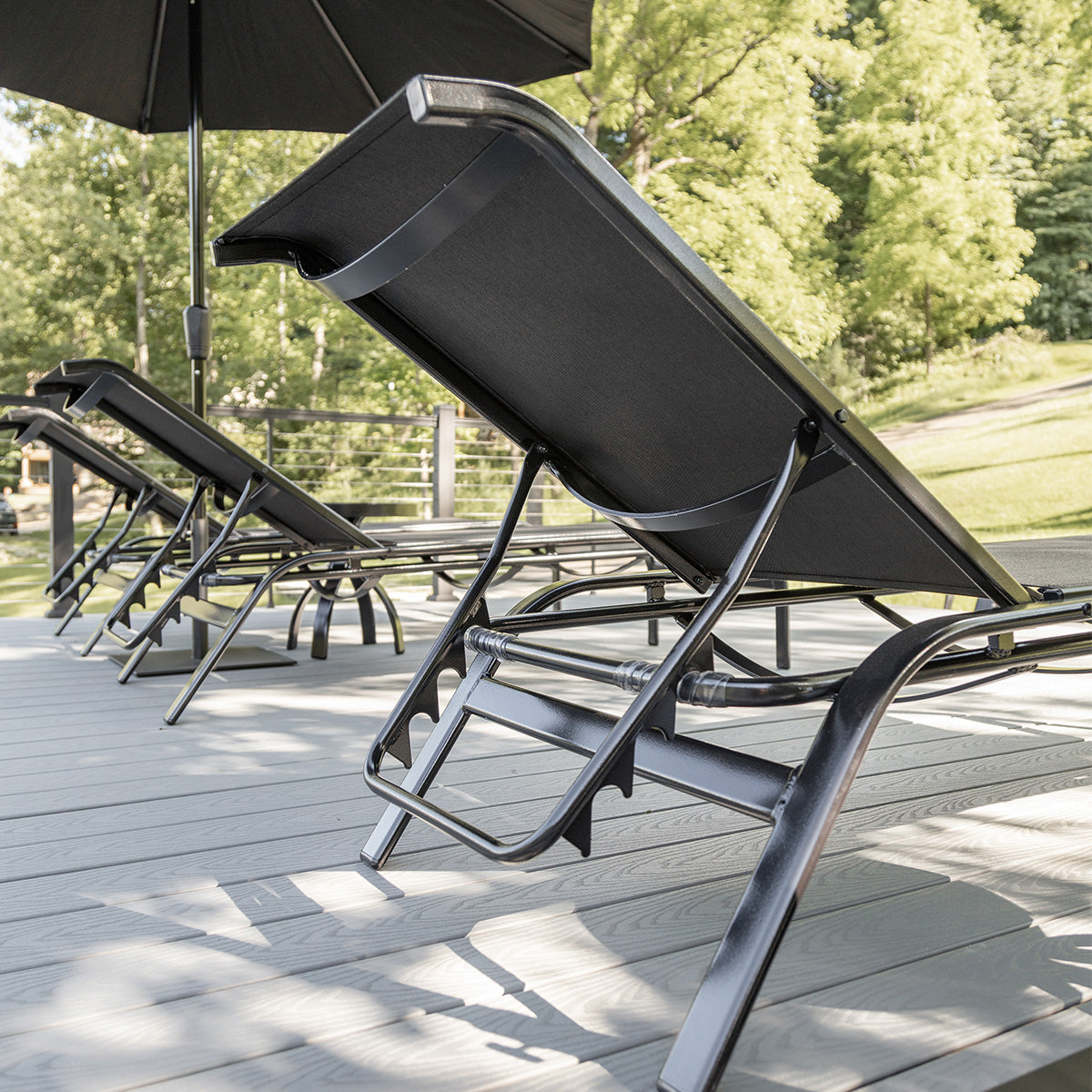 Berlin Gardens Murphy Sling Chaise Lounge, lifestyle photo 3