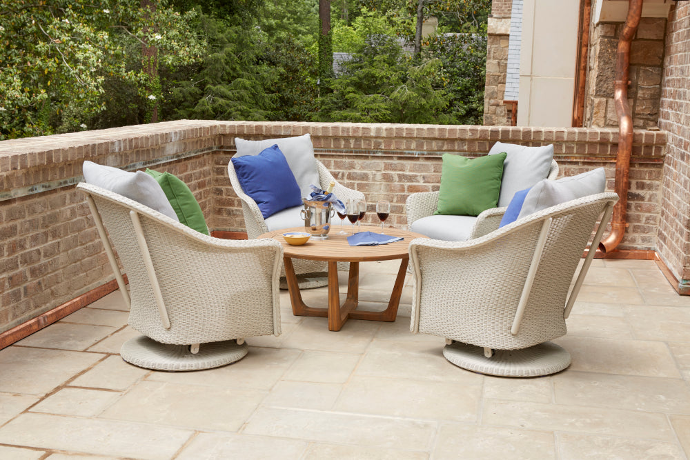 Lloyd Flanders Weekend Retreat Swivel Glider Lounge Chair, lifestyle photo 1