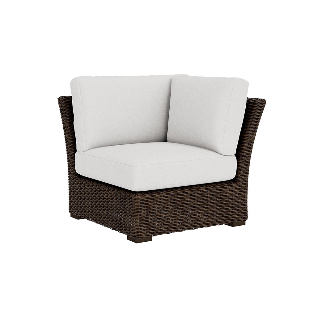 Lloyd Flanders Mesa Corner Sectional, lifestyle photo 1