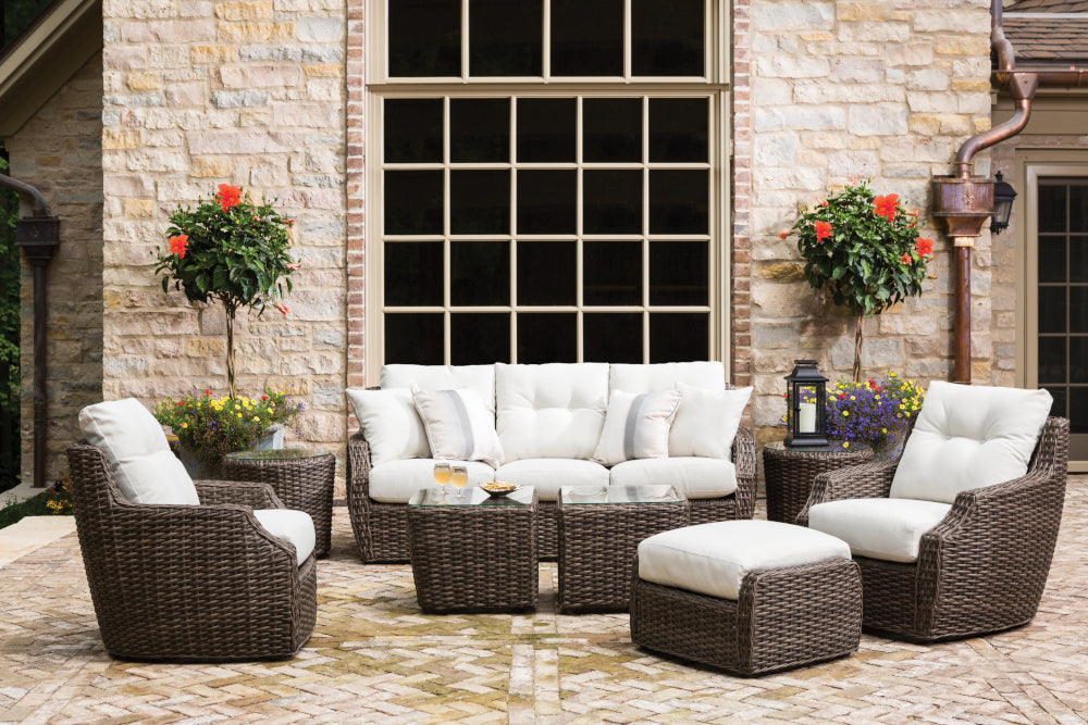 Lloyd Flanders Largo 48" Oval Cocktail Table, lifestyle photo 4