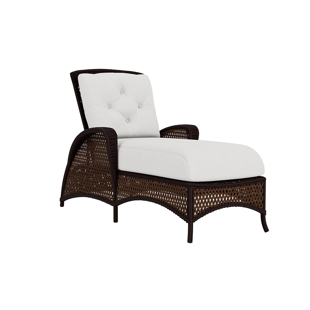 Lloyd Flanders Grand Traverse Chaise, lifestyle photo 1