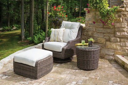 Lloyd Flanders Largo 22" Round End Table, lifestyle photo 3