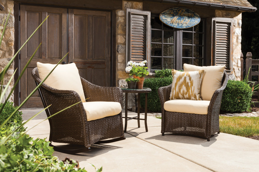 Lloyd Flanders Weekend Retreat Lounge Chair, lifestyle photo 5