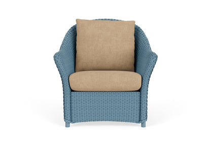 Lloyd Flanders Weekend Retreat Lounge Chair in Stillwater with Hayden Sand fabric