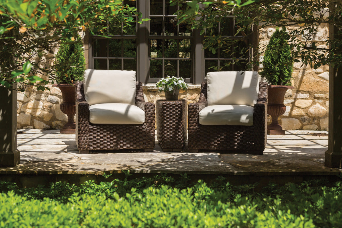 Lloyd Flanders Mesa Wedge Table, lifestyle photo 4