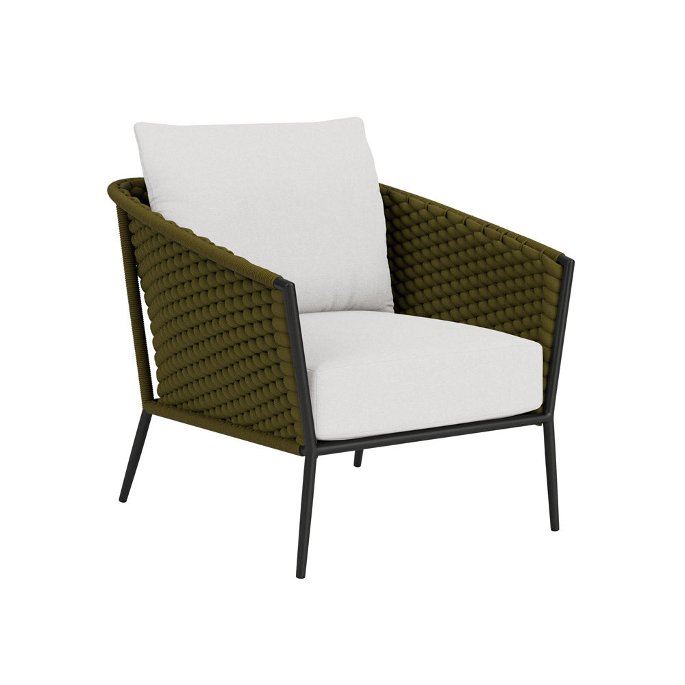 Lloyd Flanders Escape Lounge Chair, lifestyle photo 1