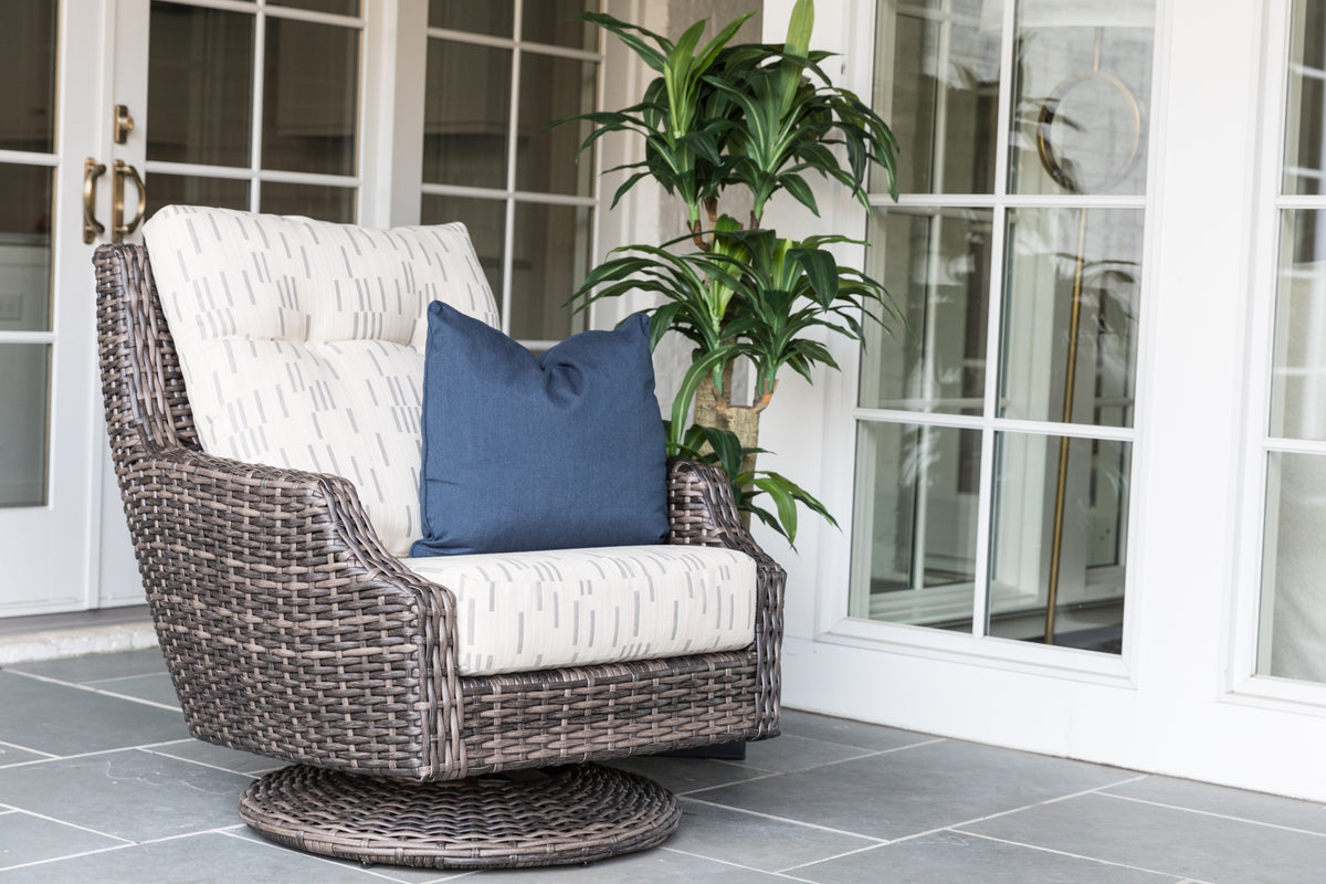 Lloyd Flanders Largo High Back Swivel Rocker, lifestyle photo 3