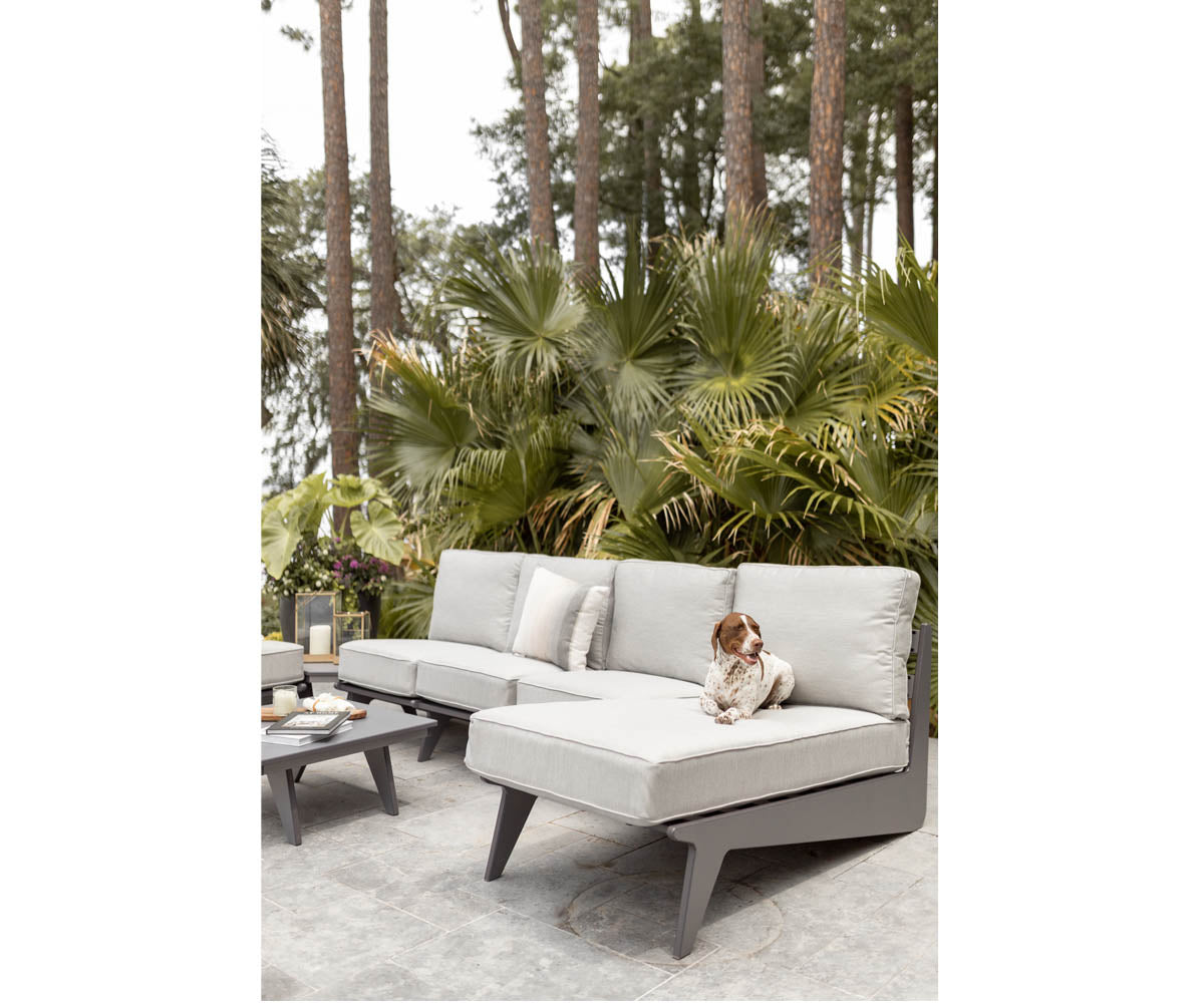 Berlin Gardens Holland Chaise, lifestyle photo 2