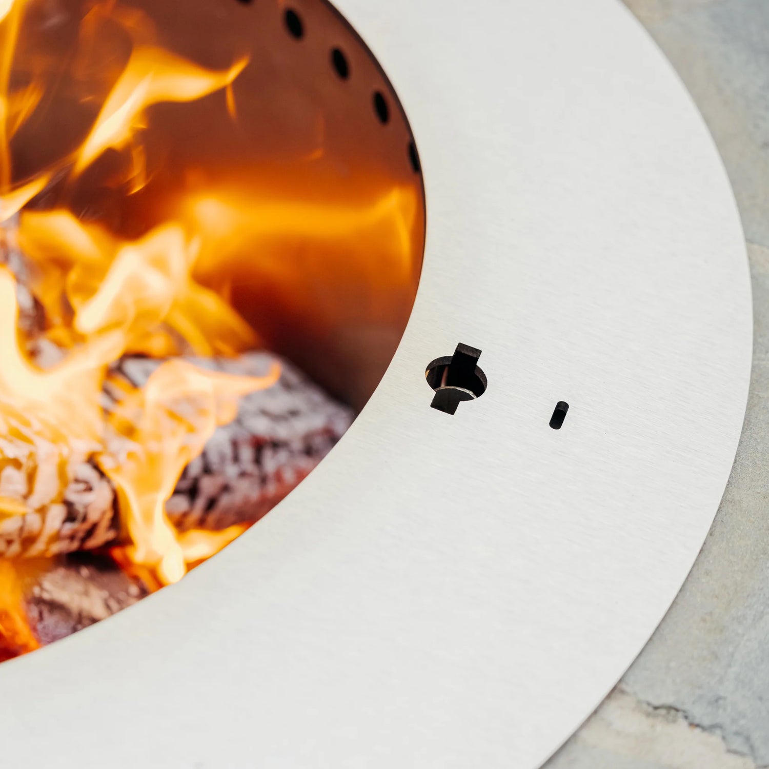 Breeo Zentro Smokeless Fire Pit with Lid