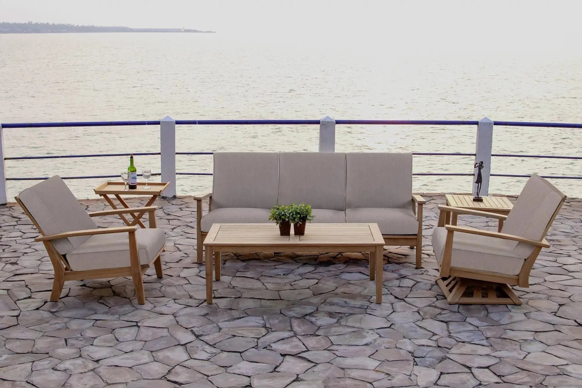 Outdoor Furniture for Your Carolina Oasis – Casual Furniture World