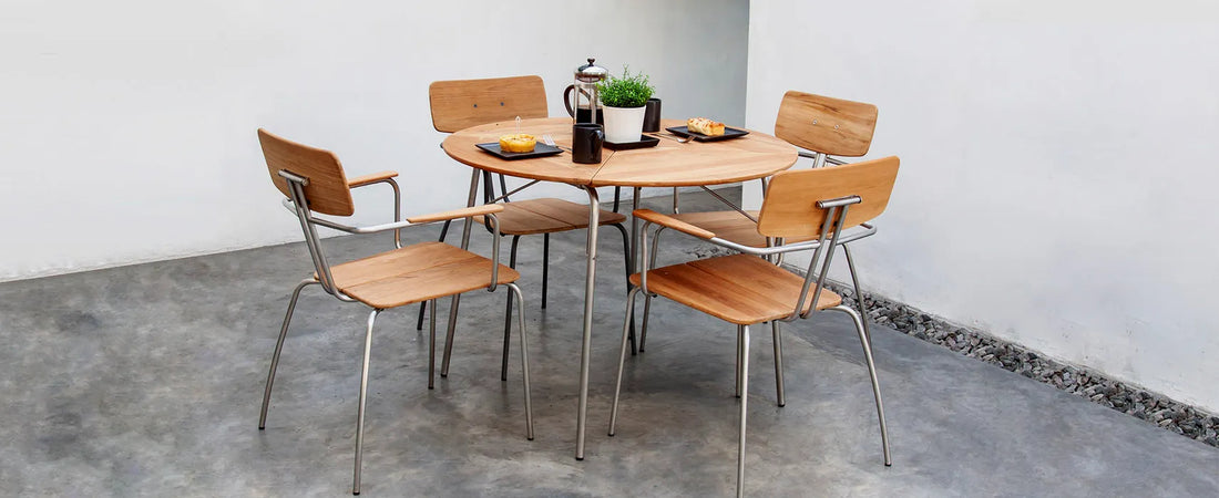 42&quot; Lincoln Dining Group with 4 Stacking Chairs – Modern Round Table Set