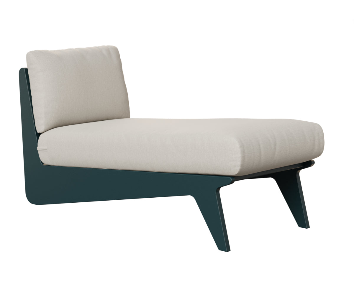 Berlin Gardens Holland Chaise in Berry