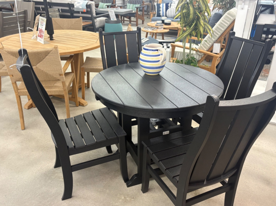 Lighthouse Casual Living Sherwood Dining