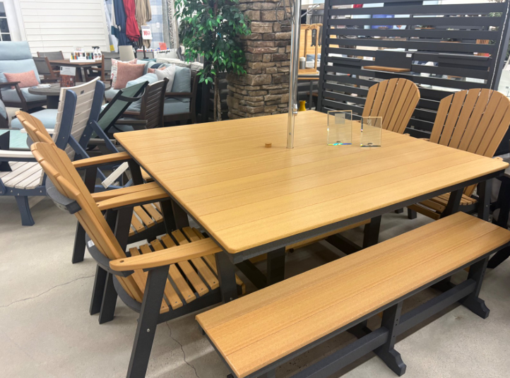 Berlin Gardens Comfoback 66” Square Dining