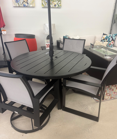 Lighthouse Casual Living Isla Dining Set