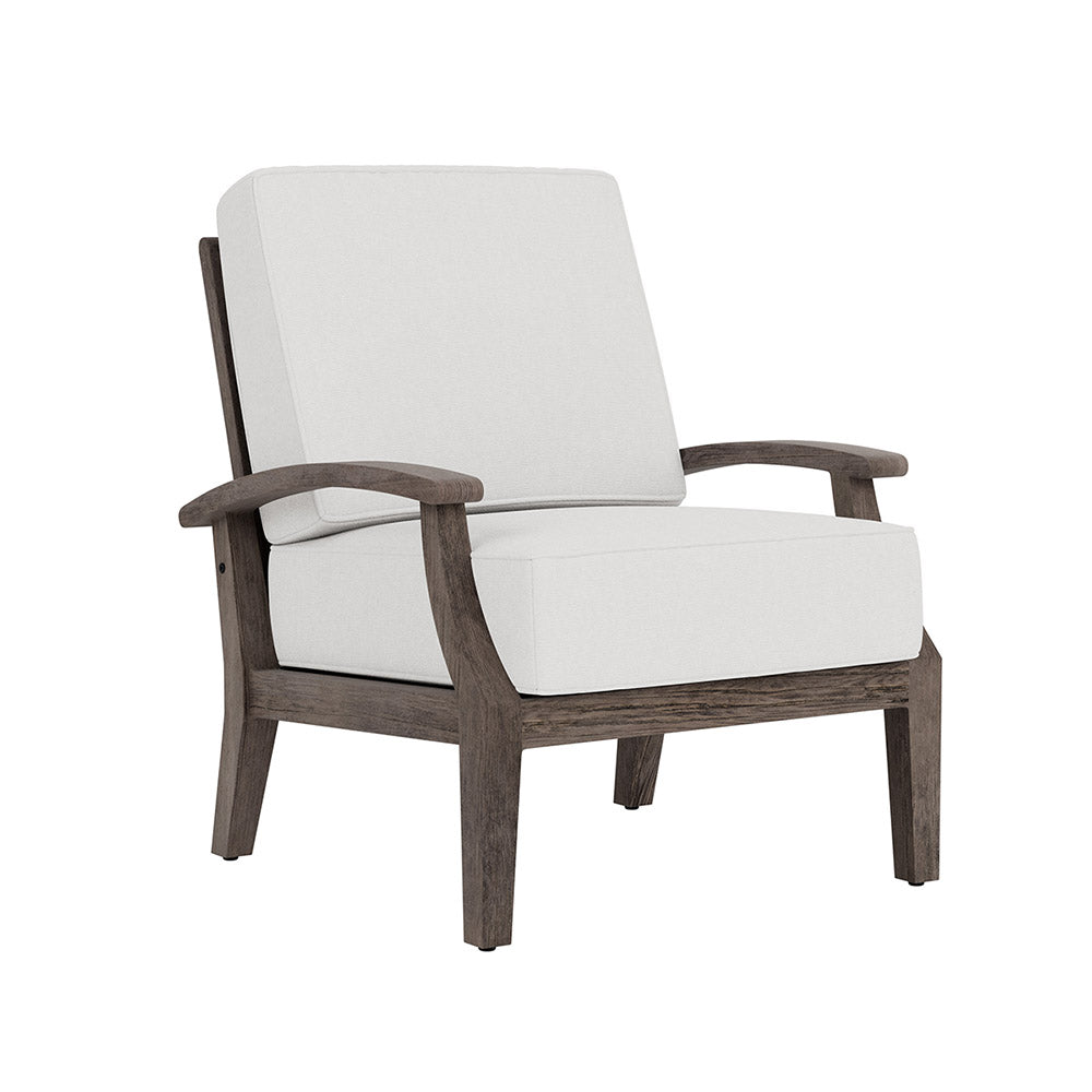 Lloyd Flanders Frontier Lounge Chair, lifestyle photo 1