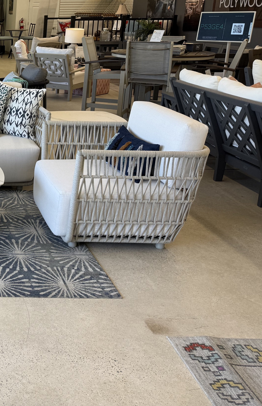 Andros Lounge Chair