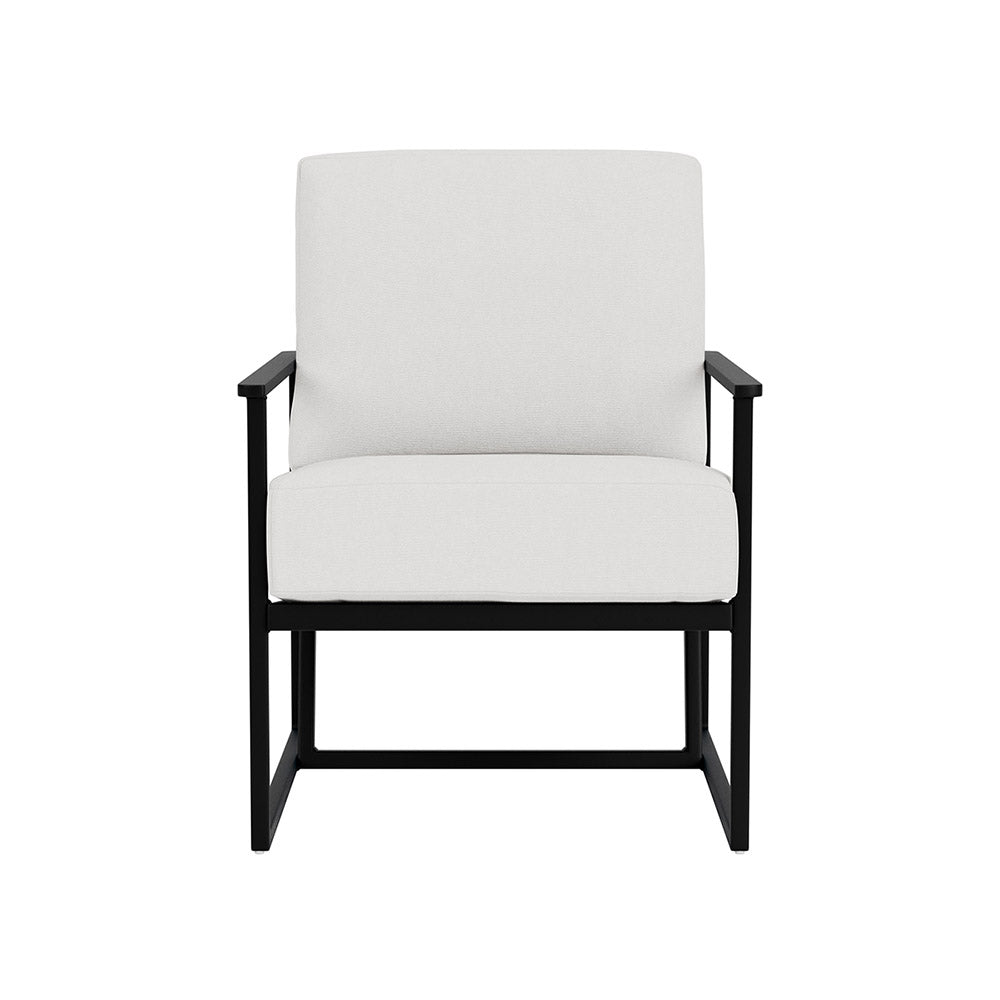Lloyd Flanders Summit Lounge Chair, lifestyle photo 2