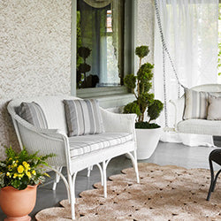 Lloyd Flanders All Seasons Settee, lifestyle photo 3