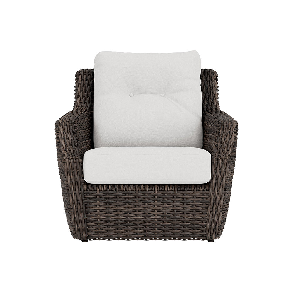Lloyd Flanders Largo Lounge Chair, lifestyle photo 2
