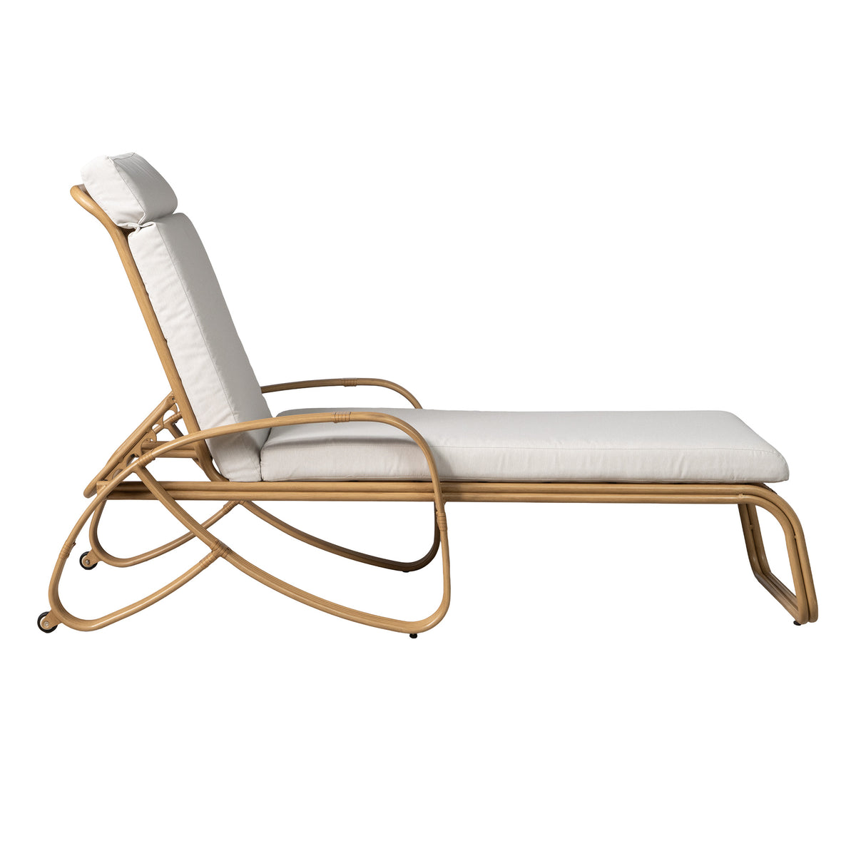 Lloyd Flanders Riviera Chaise, lifestyle photo 3