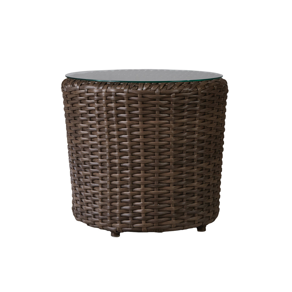 Lloyd Flanders Largo 22" Round End Table, lifestyle photo 1