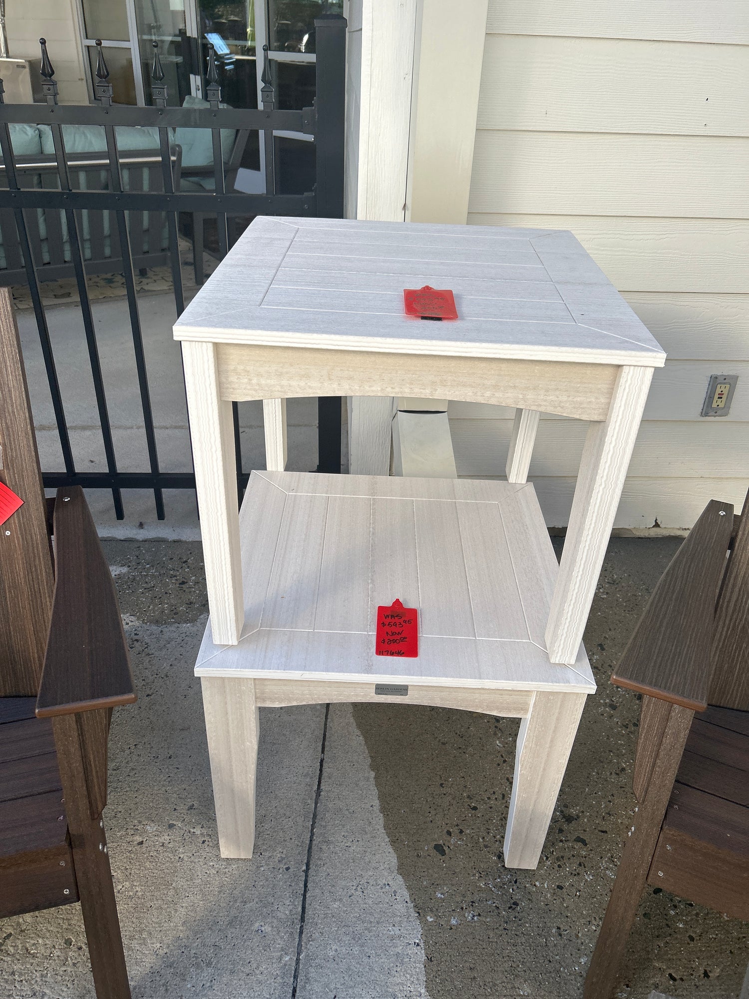 Classic End Table