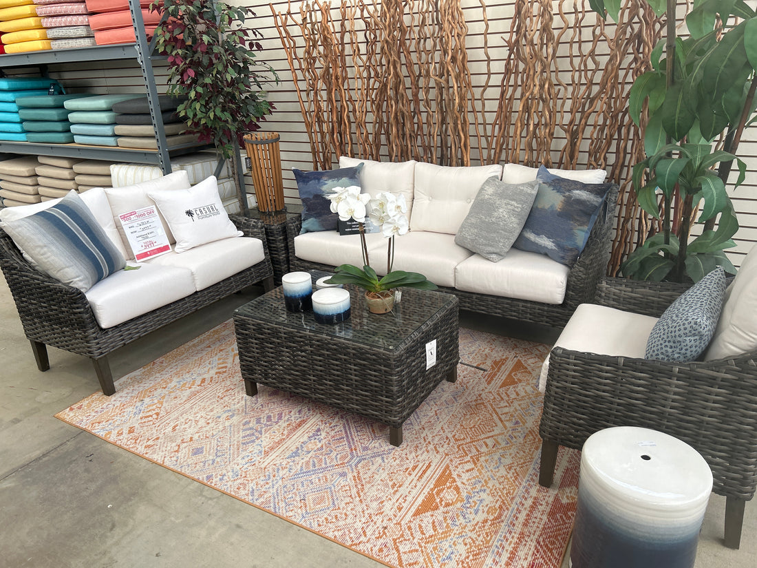 Edgewater Sofa Set