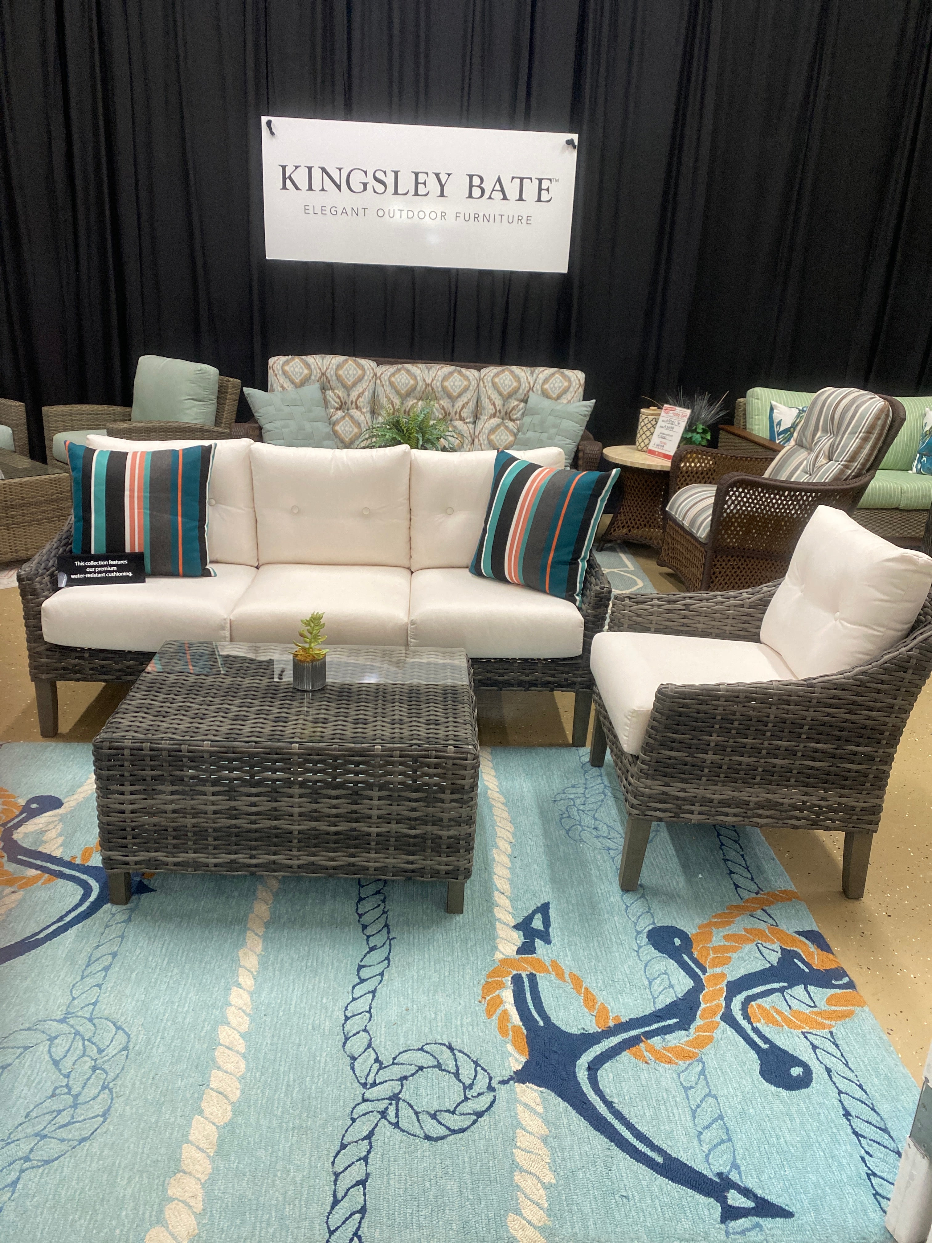 Edgewater Sofa Set