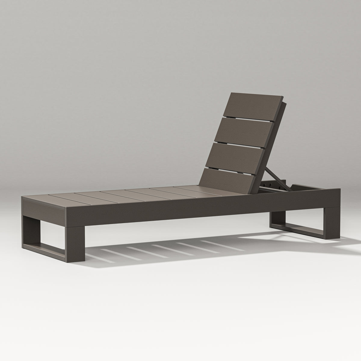 POLYWOOD Latitude Chaise Lounge in Vintage Coffee