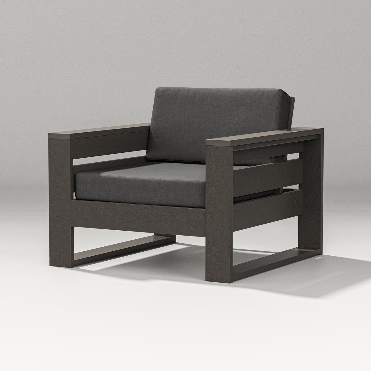 POLYWOOD Latitude Lounge Chair in Vintage Coffee / Spectrum Carbon